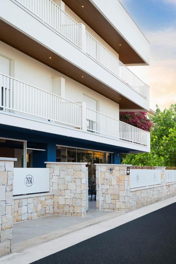 Hotel Mhami Пульсано Экстерьер фото